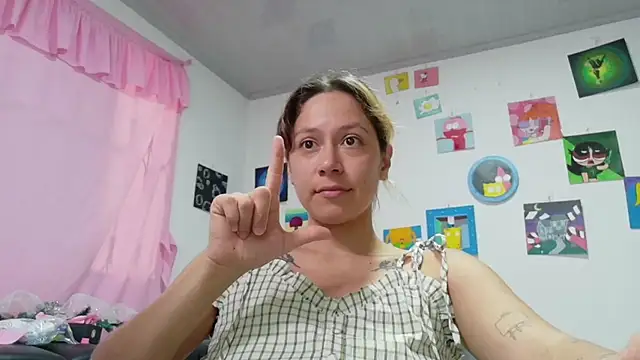 MommyMiaWs online show from December 2, 2025, 7:04 pm