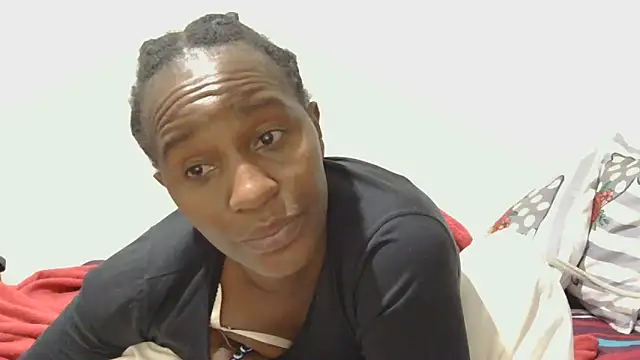 Snapshot of sluttylaura21 chatting on October 21, 2025, 5:12 pm sluttylaura21 online show from October 21, 2025, 5:12 pm