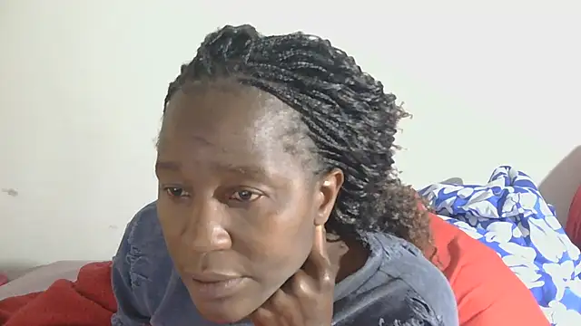 Snapshot of sluttylaura21 chatting on September 18, 2025, 5:43 am sluttylaura21 online show from September 18, 2025, 5:43 am