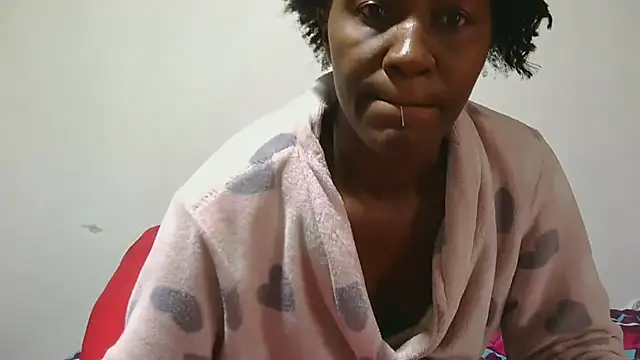 Snapshot of sluttylaura21 chatting on September 30, 2025, 6:30 am sluttylaura21 online show from September 30, 2025, 6:30 am