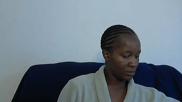 Snapshot of sluttylaura21 chatting on March 21, 2025, 8:06 am sluttylaura21 online show from March 21, 2025, 8:06 am