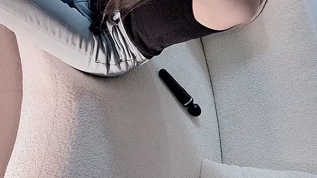 Snapshot of Serena-AU chatting on November 1, 2025, 3:50 pm Serena-AU online show from November 1, 2025, 3:50 pm