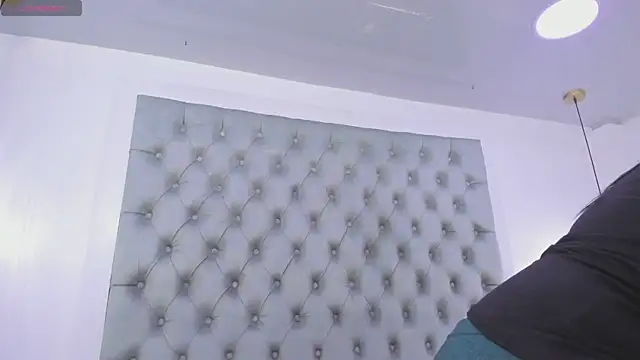 Snapshot of anette_cooper chatting on September 19, 2025, 4:05 am anette cooper online show from September 19, 2025, 4:05 am