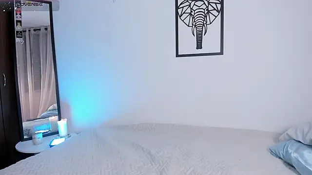 emilybae  online show from November 11, 2025, 1:22 am