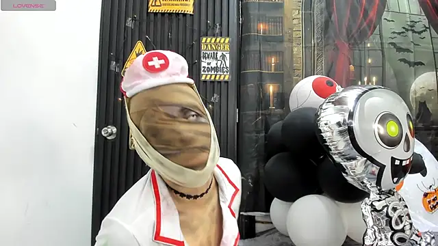 Snapshot of criss_21_ chatting on October 31, 2025, 11:18 am criss 21  online show from October 31, 2025, 11:18 am