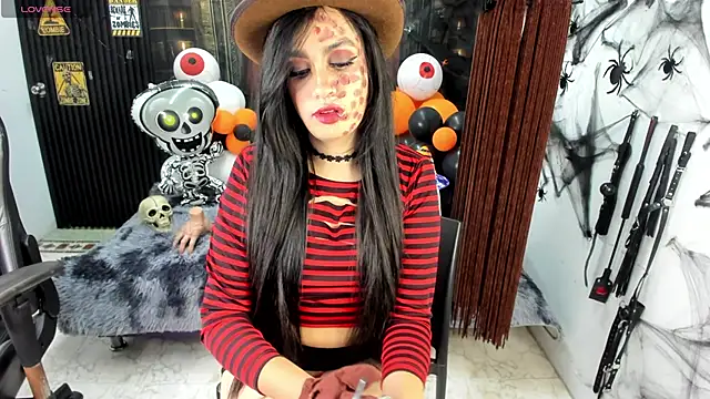 Snapshot of criss_21_ chatting on October 29, 2025, 8:30 pm criss 21  online show from October 29, 2025, 8:30 pm