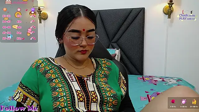 analishalimar online show from March 15, 2025, 12:45 pm