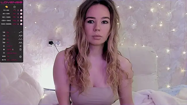 Snapshot of EvaSileZ chatting on September 17, 2025, 8:16 am EvaSileZ online show from September 17, 2025, 8:16 am