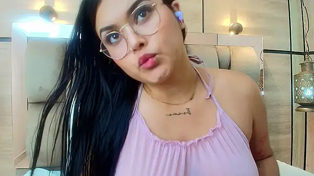 Snapshot of im_mou_ chatting on October 1, 2025, 12:53 pm im mou  online show from October 1, 2025, 12:53 pm