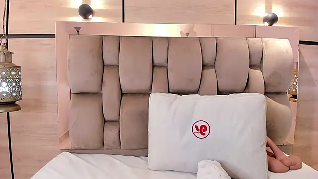 Snapshot of im_mou_ chatting on January 17, 2026, 12:53 pm im mou online show from January 17, 2026, 12:53 pm