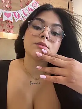 Snapshot of im_mou_ chatting on February 12, 2026, 12:49 pm im mou online show from February 12, 2026, 12:49 pm