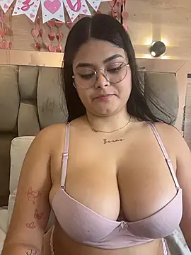 Snapshot of im_mou_ chatting on February 7, 2026, 1:08 pm im mou online show from February 7, 2026, 1:08 pm