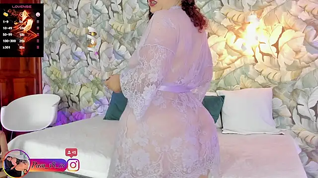 PamelaRizzoo online show from October 29, 2025, 11:53 am