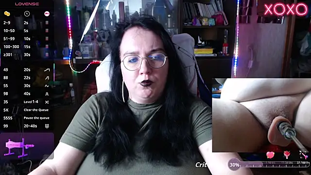 Snapshot of LeonaHarrison chatting on September 28, 2025, 9:55 pm LeonaHarrison online show from September 28, 2025, 9:55 pm