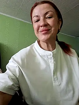 KiraXTender online show from September 27, 2025, 3:56 am