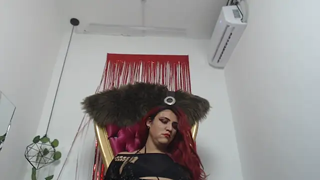 Amyredqueen  online show from February 26, 2025, 5:00 pm