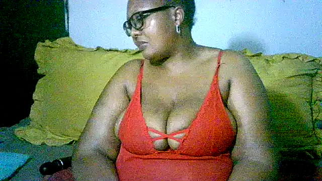 YELLOW BONE online show from September 8, 2025, 7:35 pm