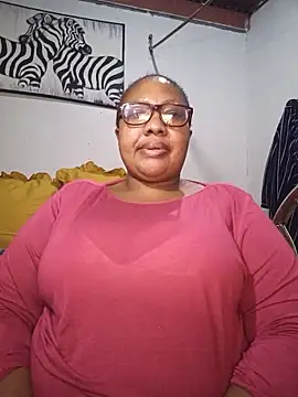 Snapshot of YELLOW_BONE chatting on June 20, 2026, 8:03 pm YELLOW BONE online show from June 20, 2026, 8:03 pm