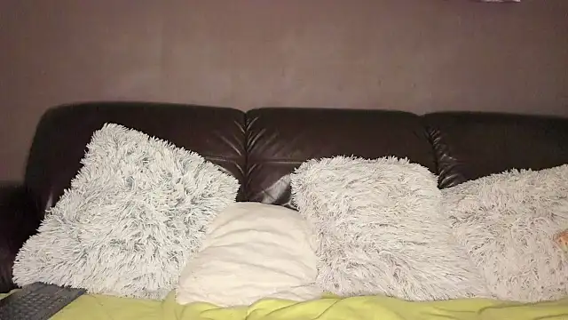 paulblack21 online show from November 8, 2025, 6:33 pm