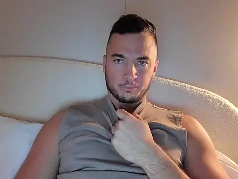 paulblack21 online show from April 11, 2026, 7:39 pm