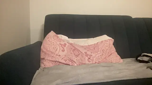 Snapshot of Sasha__Love chatting on October 21, 2025, 1:16 am Sasha  Love online show from October 21, 2025, 1:16 am