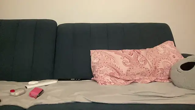 Snapshot of Sasha__Love chatting on September 19, 2025, 12:14 am Sasha  Love online show from September 19, 2025, 12:14 am