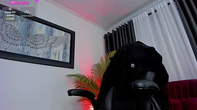 brianahill  online show from March 5, 2025, 7:17 pm
