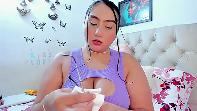 NayaWayne online show from March 14, 2026, 4:24 pm