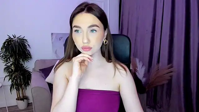 GracefulLook online show from February 12, 2025, 3:29 am