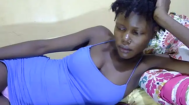 Snapshot of Slender-simple1 chatting on March 4, 2025, 11:51 am Slender-simple1 online show from March 4, 2025, 11:51 am