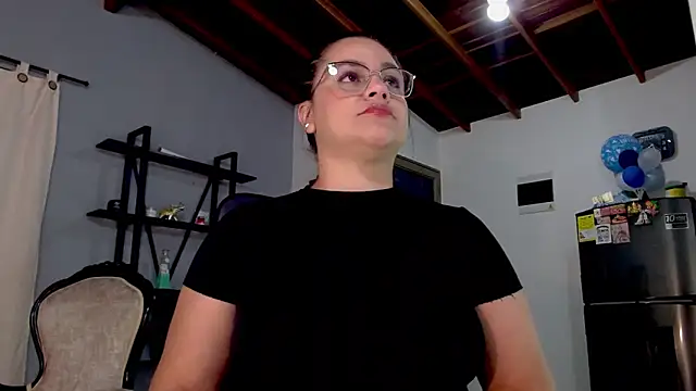 Snapshot of maela1 chatting on October 23, 2025, 10:41 pm maela1 online show from October 23, 2025, 10:41 pm