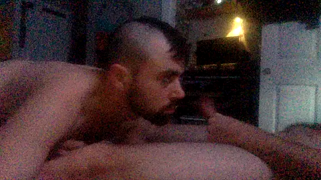 Snapshot of Fr4nk1eFFuxxx chatting on January 1, 2025, 6:49 pm Fr4nk1eFFuxxx online show from January 1, 2025, 6:49 pm
