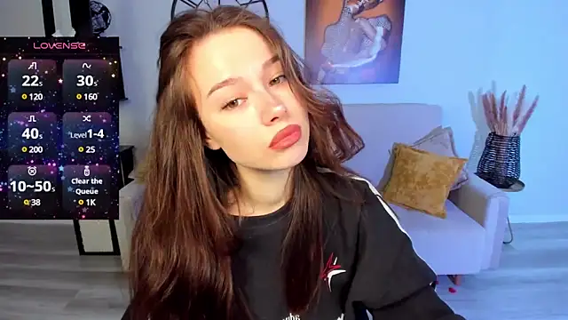 KaitieLove online show from February 18, 2025, 5:31 pm