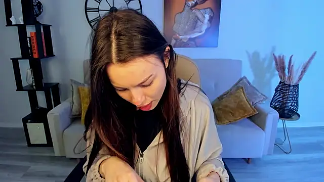 KaitieLove online show from February 6, 2025, 11:20 am