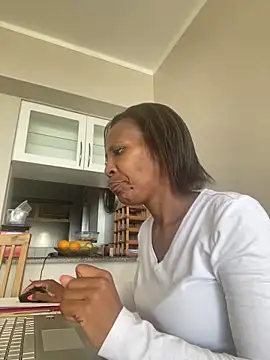Snapshot of lindiwe07 chatting on October 12, 2025, 12:39 pm lindiwe07 online show from October 12, 2025, 12:39 pm
