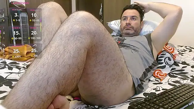 Snapshot of rodrher81 chatting on October 9, 2025, 3:23 pm rodrher81 online show from October 9, 2025, 3:23 pm