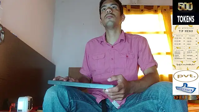 JohanyLatino online show from May 30, 2026, 9:09 pm
