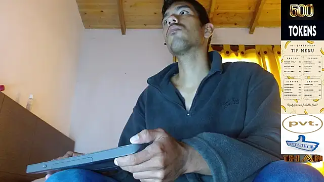 JohanyLatino online show from May 24, 2026, 7:03 pm