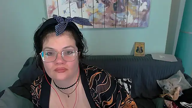 EverlyRays online show from October 2, 2025, 12:41 pm