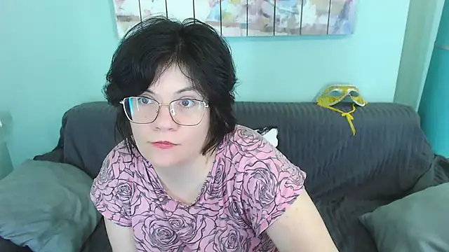 Snapshot of EverlyRays chatting on February 20, 2025, 10:37 am EverlyRays online show from February 20, 2025, 10:37 am
