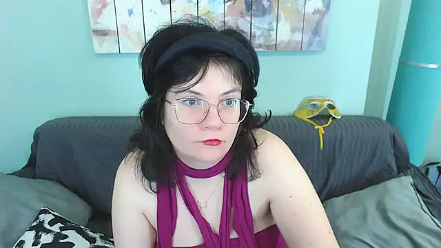 Snapshot of EverlyRays chatting on February 4, 2025, 12:00 pm EverlyRays online show from February 4, 2025, 12:00 pm