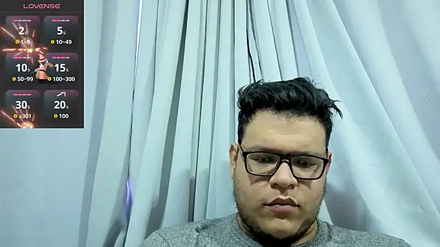 Snapshot of batman2433 chatting on November 1, 2025, 5:51 pm batman2433 online show from November 1, 2025, 5:51 pm