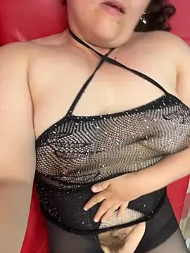 Taisia W online show from June 6, 2026, 3:06 pm