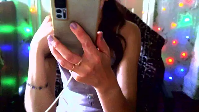 Snapshot of Ladywinter chatting on June 30, 2026, 2:50 pm Ladywinter online show from June 30, 2026, 2:50 pm