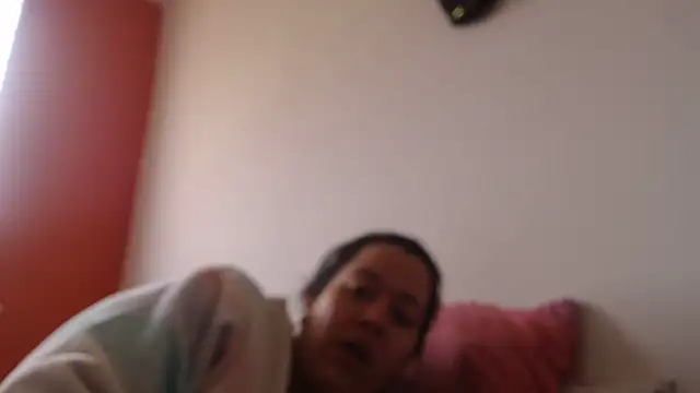 lady hot2xx online show from February 28, 2025, 6:09 pm