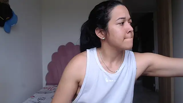 Snapshot of lady_hot2xx chatting on October 19, 2025, 7:16 pm lady hot2xx online show from October 19, 2025, 7:16 pm