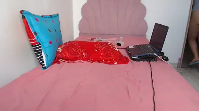 Snapshot of lady_hot2xx chatting on September 26, 2025, 3:52 pm lady hot2xx online show from September 26, 2025, 3:52 pm