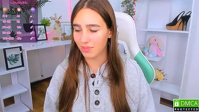  Eliizabeth  online show from November 4, 2025, 9:18 pm