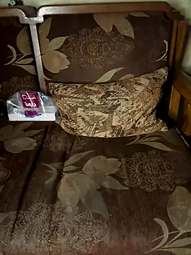 Snapshot of Mayoosh6 chatting on October 1, 2025, 7:40 pm Mayoosh6 online show from October 1, 2025, 7:40 pm