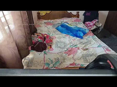 Sexypavi09 online show from September 29, 2025, 7:37 am